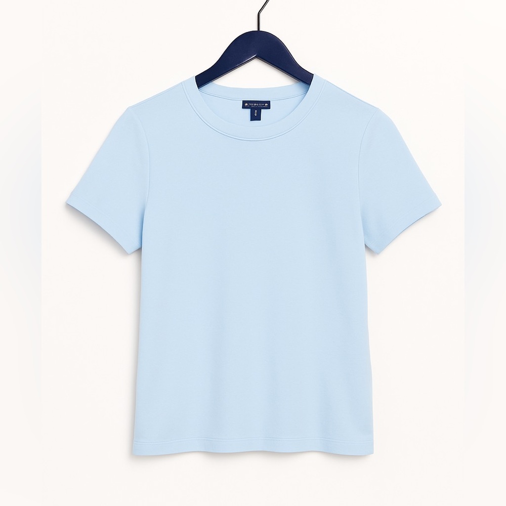 RW&CO. Light blue top size women’s medium